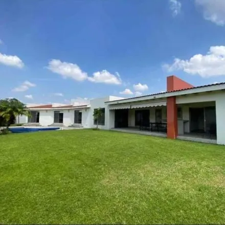 Buy this 5 bed house on unnamed road in Temoanchan, 62574 Progreso