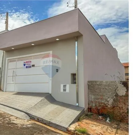 Buy this 3 bed house on Rua Doutor Miguel Alvarenga in Jardim Peabiru, Botucatu - SP