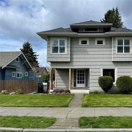 Rent this 4 bed house on 1776 16th Street in Everett, WA 98201