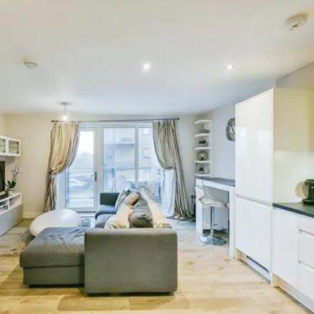 Buy this 1 bed apartment on Lambourne House in Apple Yard, London