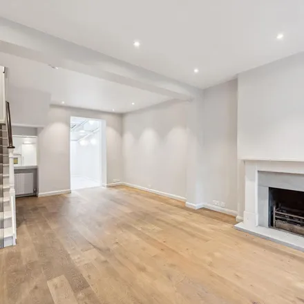 Rent this 4 bed apartment on 11 Jameson Street in London, W8 7SH