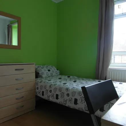 Image 1 - Priestman Point, Rainhill Way, Bromley-by-Bow, London, E3 3EY, United Kingdom - Room for rent