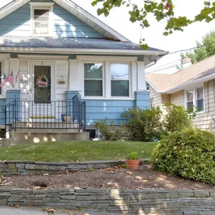 Rent this 2 bed house on 1099 Oriental Avenue in Westmont, Haddon Township