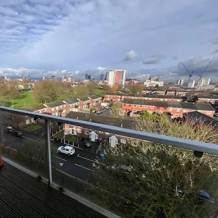 Image 3 - Spinner House, Elmira Way, Salford, M5 3LH, United Kingdom - Apartment for rent