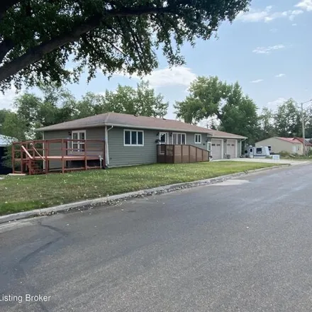 Image 3 - 205 5th Street Northwest, Watford City, ND 58854, USA - House for sale