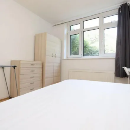 Image 5 - Gregory House, 96 Libra Road, London, E13 0NF, United Kingdom - Apartment for rent
