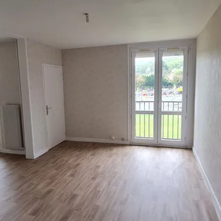 Image 4 - unnamed road, 43100 Cohade, France - Apartment for rent