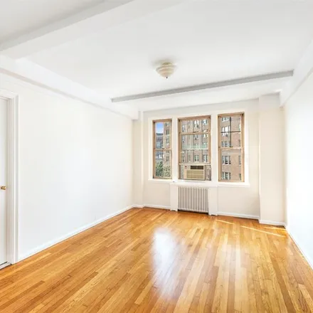 Image 6 - 302 WEST 12TH STREET 4D in West Village - Apartment for sale