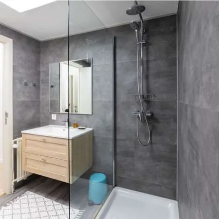 Rent this 1 bed apartment on Église du Sacré-Cœur in Rue Le Corrège - Correggiostraat 19, 1000 Brussels