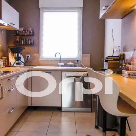 Rent this 4 bed apartment on 1 Rue du Lac in 78480 Verneuil-sur-Seine, France