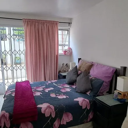 Image 2 - Dolweni Avenue, Boskruin, Randburg, 2169, South Africa - Apartment for rent