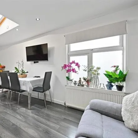 Image 5 - Bruce Road, London, NW10 8QP, United Kingdom - Apartment for sale