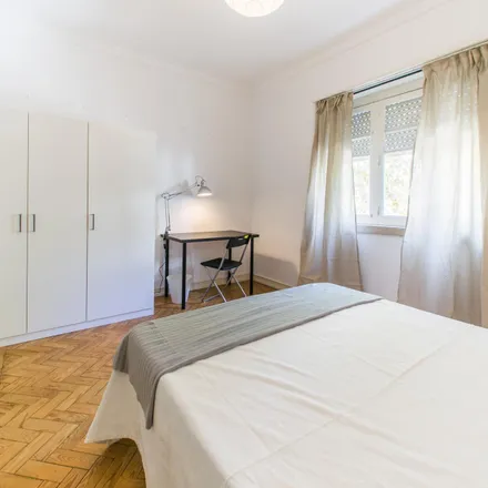 Rent this 5 bed room on 34 in 1170-340 Lisbon, Portugal