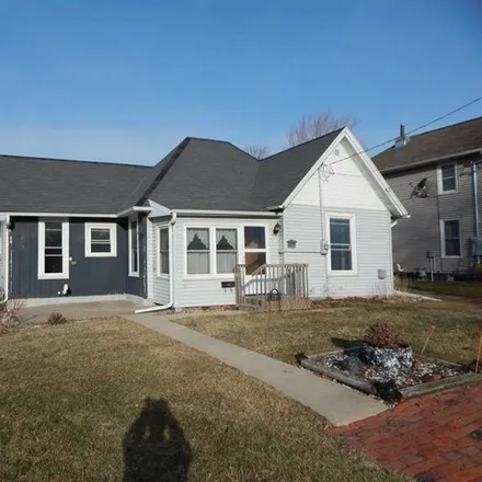 Buy this 2 bed house on 1822 14th Avenue in Eldora, IA 50627