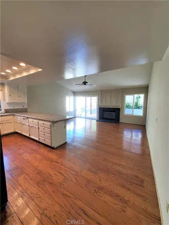 Image 5 - 8 Cambridge, Irvine, CA 92620, USA - House for rent