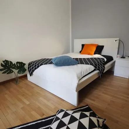 Rent this 4 bed apartment on Federazione Italiana Bocce - Comitato Regionale Piemonte in Corso Principe Eugenio, 11
