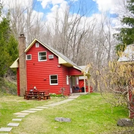 Rent this 2 bed house on Old Quarry Road in Rudeville, Hardyston Township