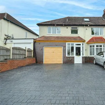 Buy this 6 bed duplex on 184 Haunch Lane in Kings Heath, B13 0QR