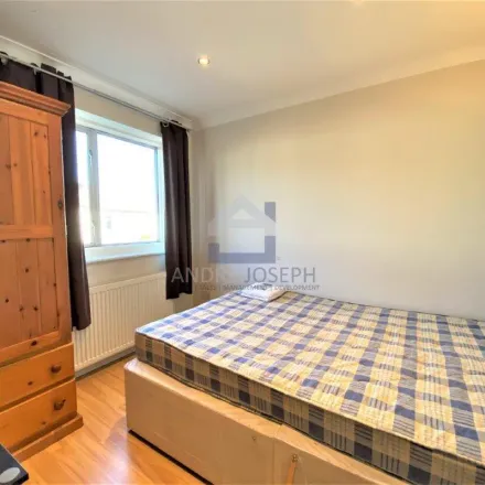 Image 2 - Montana Road, London, SW17 8SN, United Kingdom - Apartment for rent
