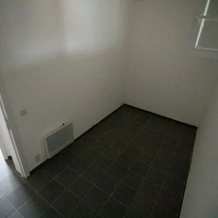 Rent this 3 bed apartment on Place Maurice Van Meenen - Maurice Van Meenenplein 39 in 1060 Saint-Gilles - Sint-Gillis, Belgium
