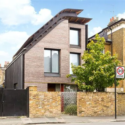 Rent this 4 bed apartment on 15 Terrace Road in London, E9 6QU