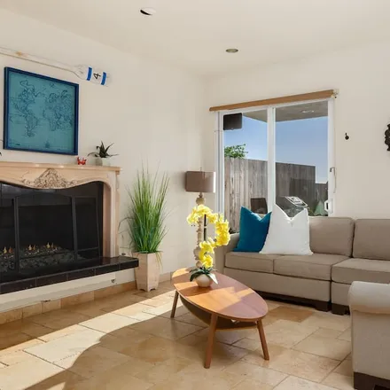 Rent this 8 bed house on Encinitas