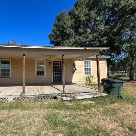 Rent this 3 bed house on 1598 North East Street in Edna, TX 77957