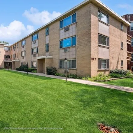 Buy this 1 bed condo on 7019-7021 North Ridge Boulevard in Chicago, IL 60645
