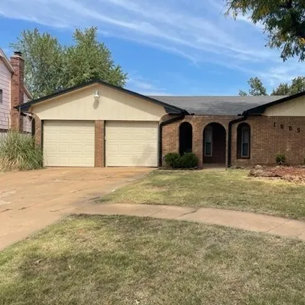 Rent this 3 bed house on 1005 Southwest 96th Street in Oklahoma City, OK 73139