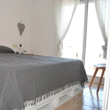 Rent this 4 bed house on 17487 Castelló d'Empúries