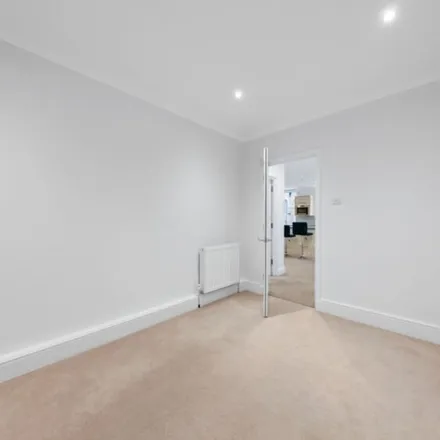 Image 7 - 122-142 Bedford Court Mansions, Adeline Place, London, WC1B 3AH, United Kingdom - Apartment for rent