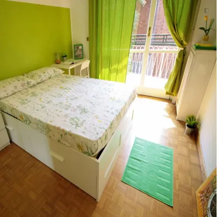 Rent this 5 bed room on Chiesa di San Vincenzo de Paoli in Via Carlo Pisacane, 20129 Milan MI