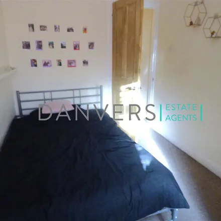 Rent this 4 bed apartment on Noel Street in Leicester, LE3 0DG