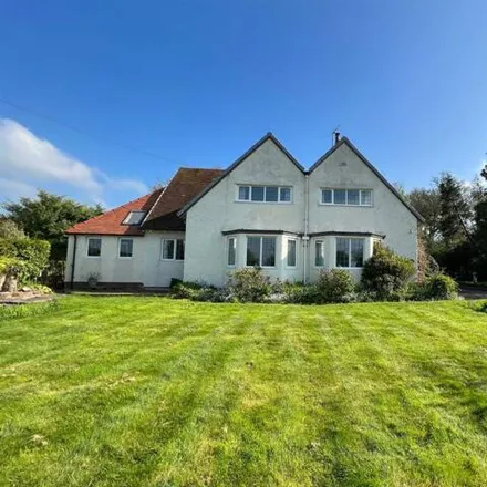 Image 2 - Greenbank, 5 Wittering Lane, Heswall, CH60 9JL, United Kingdom - House for sale