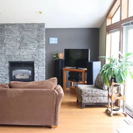 Rent this 3 bed house on OKANAGAN CENTRE in Lake Country, BC V4V 2J5