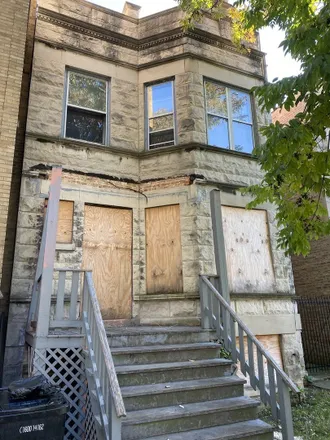 Image 1 - 4421 West Monroe Street, Chicago, IL 60624, USA - Duplex for sale