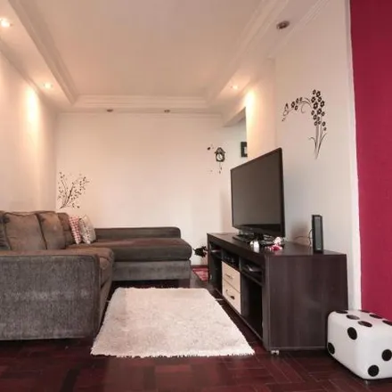 Buy this 2 bed apartment on Rua Alexandre Rapin in Jardim Imperador, São Paulo - SP