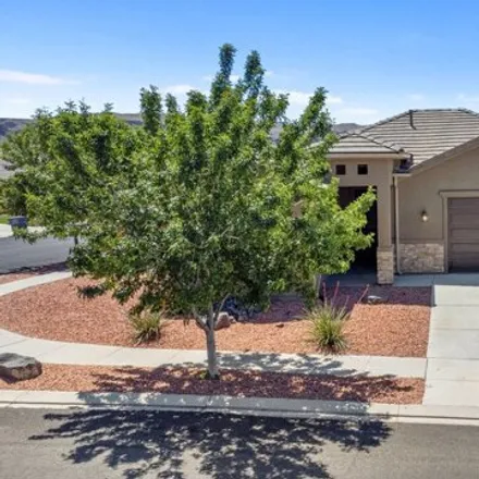 Buy this 3 bed house on 387 North 725 West in Hurricane, UT 84737