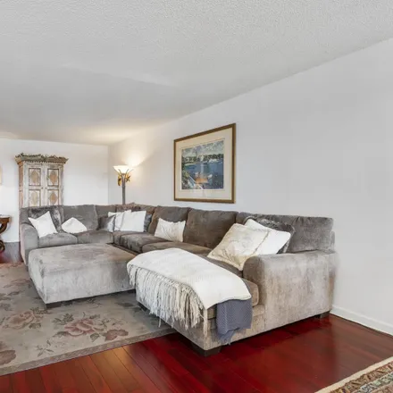 Image 6 - 8830 Boulevard East, Hudson Heights, North Bergen, NJ 07047, USA - Condo for sale