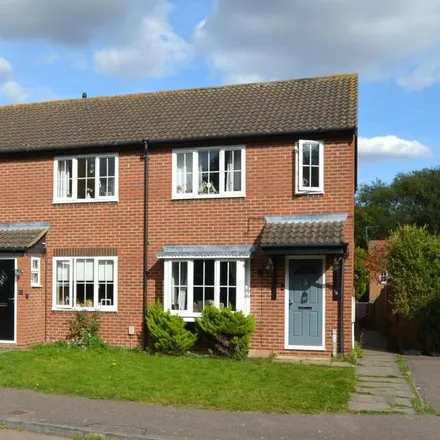 Rent this 4 bed townhouse on Mill Close in Buntingford, SG9 9SZ