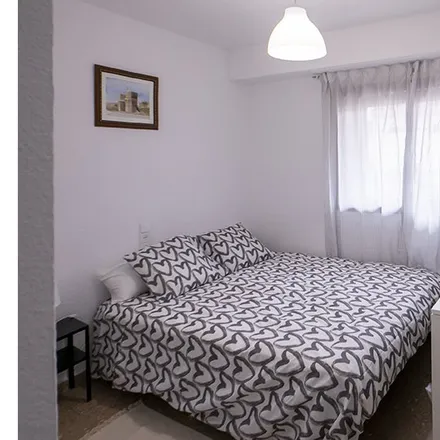 Rent this 5 bed room on Avinguda del Port in 119, 46023 Valencia
