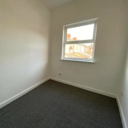 Image 7 - Joan Street, Manchester, M40 5FP, United Kingdom - Townhouse for rent
