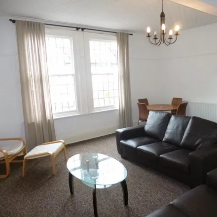 Rent this 3 bed room on The Lilacs in Beeston, NG9 2LR