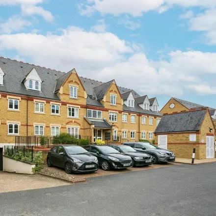 Image 2 - Reeds Crescent, North Watford, WD24 4BL, United Kingdom - Apartment for rent