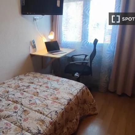 Rent this 5 bed room on Madrid in Congosto, Calle del Puerto de Galapagar