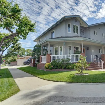 Buy this 4 bed house on 2658 Nipomo Avenue in Long Beach, CA 90815