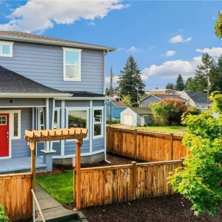 Buy this 4 bed house on 1125 South Cedar Street in Tacoma, WA 98405