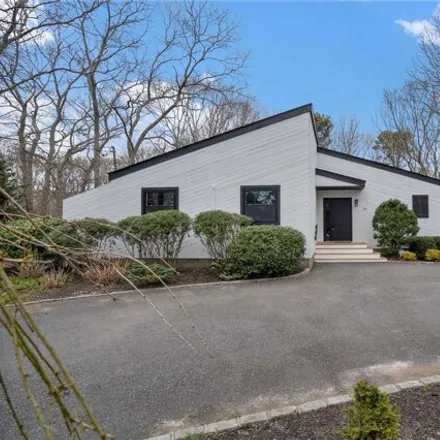 Buy this 3 bed house on 30 Squires Avenue in Southampton, East Quogue