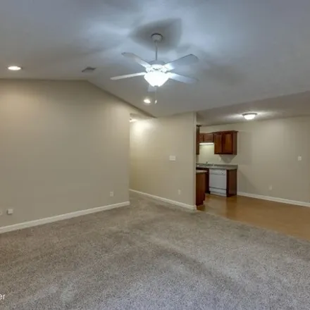 Image 5 - 11913 Tazwell Drive, Worthington Hills, Jefferson County, KY 40245, USA - Condo for sale