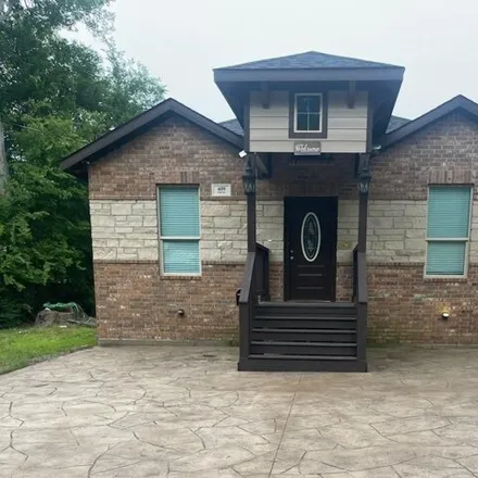 Buy this 3 bed house on 409 Giles St in Mineola, Texas